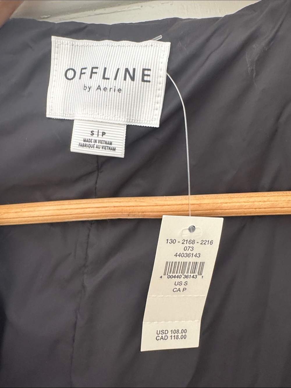 Offline by Aerie brand new Women's Black hooded rain Jacket